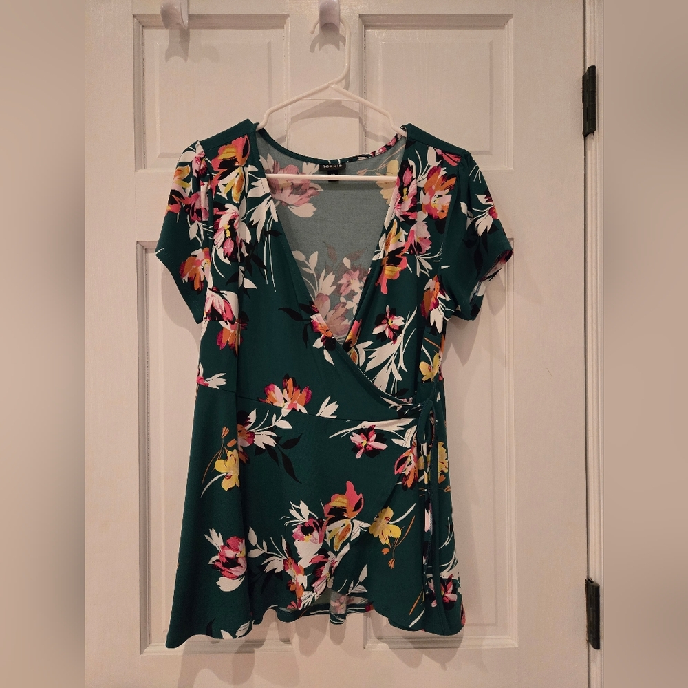 Torrid Green Floral V-Neck Blouse